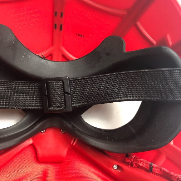 Spider-Man Mask Child’s Play Mask Breathable Cloth Mouth Adjustable Head Strap - Picture 4 of 7